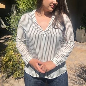 striped colar shirt